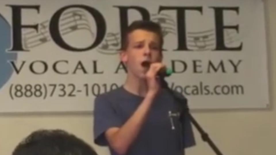 How do I find private singing lessons for boys in Santa Cruz?